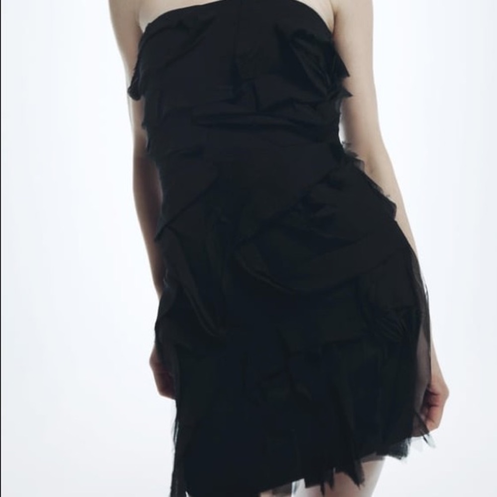 NWOT Zara Scalloped Strapless Black Mini Dress Size L - Picture 2 of 2